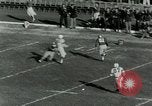 Image match de football Lawrence Kansas USA, 1950, de la seconde 26 séquences d'archives historiques vidéo 65675020705