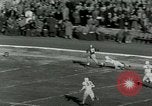 Image match de football Lawrence Kansas USA, 1950, de la seconde 29 séquences d'archives historiques vidéo 65675020705