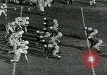Image match de football Lawrence Kansas USA, 1950, de la seconde 34 séquences d'archives historiques vidéo 65675020705