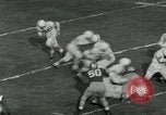 Image match de football Lawrence Kansas USA, 1950, de la seconde 51 séquences d'archives historiques vidéo 65675020705