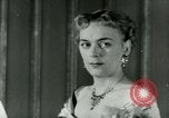 Immagine di Christine Jorgensen avvocato transgender New York City USA, 1953, secondo 5 filmato di repertorio 65675020719