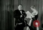 Immagine di Christine Jorgensen avvocato transgender New York City USA, 1953, secondo 6 filmato di repertorio 65675020719