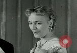 Immagine di Christine Jorgensen avvocato transgender New York City USA, 1953, secondo 16 filmato di repertorio 65675020719