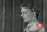 Immagine di Christine Jorgensen avvocato transgender New York City USA, 1953, secondo 19 filmato di repertorio 65675020719
