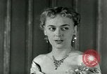 Immagine di Christine Jorgensen avvocato transgender New York City USA, 1953, secondo 28 filmato di repertorio 65675020719