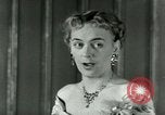 Immagine di Christine Jorgensen avvocato transgender New York City USA, 1953, secondo 30 filmato di repertorio 65675020719
