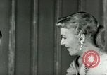 Immagine di Christine Jorgensen avvocato transgender New York City USA, 1953, secondo 41 filmato di repertorio 65675020719