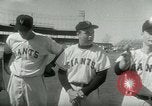 Standbild New York Giants baseball team in Spring Training Phoenix Arizona USA, 1953, aus Sekunde 15 historischem Filmmaterial Videoclip 65675020721