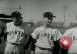 Standbild New York Giants baseball team in Spring Training Phoenix Arizona USA, 1953, aus Sekunde 17 historischem Filmmaterial Videoclip 65675020721