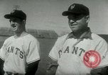 Standbild New York Giants baseball team in Spring Training Phoenix Arizona USA, 1953, aus Sekunde 21 historischem Filmmaterial Videoclip 65675020721