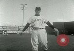 Standbild New York Giants baseball team in Spring Training Phoenix Arizona USA, 1953, aus Sekunde 29 historischem Filmmaterial Videoclip 65675020721