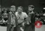 Standbild junge Boxer New York City USA, 1953, aus Sekunde 10 historischem Filmmaterial Videoclip 65675020723