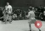 Standbild junge Boxer New York City USA, 1953, aus Sekunde 17 historischem Filmmaterial Videoclip 65675020723