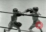 Standbild junge Boxer New York City USA, 1953, aus Sekunde 33 historischem Filmmaterial Videoclip 65675020723