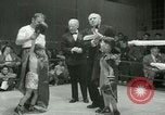 Standbild junge Boxer New York City USA, 1953, aus Sekunde 41 historischem Filmmaterial Videoclip 65675020723