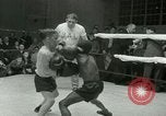 Standbild junge Boxer New York City USA, 1953, aus Sekunde 47 historischem Filmmaterial Videoclip 65675020723