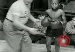Standbild junge Boxer New York City USA, 1953, aus Sekunde 62 historischem Filmmaterial Videoclip 65675020723