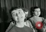 Immagine di Orecchini Mobile San Francisco California USA, 1953, secondo 43 filmato di repertorio 65675020735