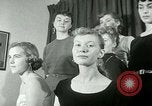 Immagine di Orecchini Mobile San Francisco California USA, 1953, secondo 61 filmato di repertorio 65675020735