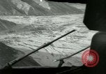 Image Yonpo base aérienne évacuation Yonpo Corée, 1950, de la seconde 12 séquences d'archives historiques vidéo 65675020741