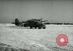 Immagine di Aria Yonpo evacuazione di base Yonpo Corea, 1950, secondo 4 filmato di repertorio 65675020744