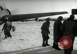 Immagine di Aria Yonpo evacuazione di base Yonpo Corea, 1950, secondo 15 filmato di repertorio 65675020744