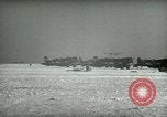 Immagine di Aria Yonpo evacuazione di base Yonpo Corea, 1950, secondo 24 filmato di repertorio 65675020744