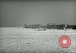 Immagine di Aria Yonpo evacuazione di base Yonpo Corea, 1950, secondo 26 filmato di repertorio 65675020744