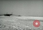Immagine di Aria Yonpo evacuazione di base Yonpo Corea, 1950, secondo 55 filmato di repertorio 65675020744