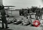 Immagine di Soldati feriti Tokyo Giappone, 1950, secondo 30 filmato di repertorio 65675020765