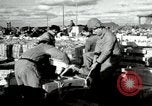 Immagine di Operai giapponese Chosin Corea del serbatoio, 1950, secondo 1 filmato di repertorio 65675020771
