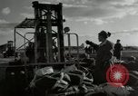Immagine di Operai giapponese Chosin Corea del serbatoio, 1950, secondo 27 filmato di repertorio 65675020771