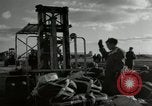 Immagine di Operai giapponese Chosin Corea del serbatoio, 1950, secondo 28 filmato di repertorio 65675020771