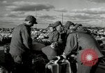 Immagine di Operai giapponese Chosin Corea del serbatoio, 1950, secondo 50 filmato di repertorio 65675020771