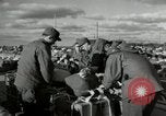 Immagine di Operai giapponese Chosin Corea del serbatoio, 1950, secondo 52 filmato di repertorio 65675020771