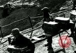 Immagine di Marmite può razioni alimentari nella guerra di Corea Corea, 1951, secondo 9 filmato di repertorio 65675020780