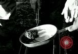 Immagine di Marmite può razioni alimentari nella guerra di Corea Corea, 1951, secondo 55 filmato di repertorio 65675020780