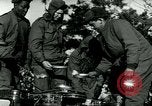 Immagine di Marmite può razioni alimentari nella guerra di Corea Corea, 1951, secondo 62 filmato di repertorio 65675020780