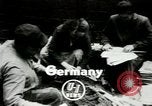Standbild Frau Dynamite Berlin Deutschland, 1949, aus Sekunde 3 historischem Filmmaterial Videoclip 65675020789