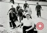 Standbild Frau Dynamite Berlin Deutschland, 1949, aus Sekunde 27 historischem Filmmaterial Videoclip 65675020789