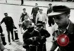 Standbild Frau Dynamite Berlin Deutschland, 1949, aus Sekunde 29 historischem Filmmaterial Videoclip 65675020789