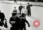Standbild Frau Dynamite Berlin Deutschland, 1949, aus Sekunde 30 historischem Filmmaterial Videoclip 65675020789