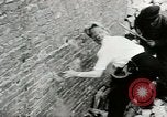 Standbild Frau Dynamite Berlin Deutschland, 1949, aus Sekunde 32 historischem Filmmaterial Videoclip 65675020789