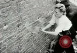 Standbild Frau Dynamite Berlin Deutschland, 1949, aus Sekunde 34 historischem Filmmaterial Videoclip 65675020789