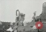 Standbild Frau Dynamite Berlin Deutschland, 1949, aus Sekunde 46 historischem Filmmaterial Videoclip 65675020789