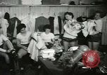 Image des femmes jouant All American Girls Baseball jeu Kenosha Wisconsin USA, 1949, de la seconde 5 séquences d'archives historiques vidéo 65675020790