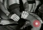 Image des femmes jouant All American Girls Baseball jeu Kenosha Wisconsin USA, 1949, de la seconde 11 séquences d'archives historiques vidéo 65675020790