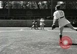 Image des femmes jouant All American Girls Baseball jeu Kenosha Wisconsin USA, 1949, de la seconde 16 séquences d'archives historiques vidéo 65675020790