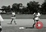 Image des femmes jouant All American Girls Baseball jeu Kenosha Wisconsin USA, 1949, de la seconde 23 séquences d'archives historiques vidéo 65675020790