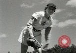 Image des femmes jouant All American Girls Baseball jeu Kenosha Wisconsin USA, 1949, de la seconde 25 séquences d'archives historiques vidéo 65675020790